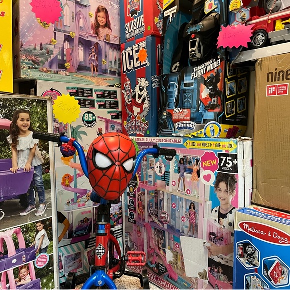 & GRAND OPENING :PALLETS 2
BINS 378 Boston post rd orange ct - Picture 2 of 8